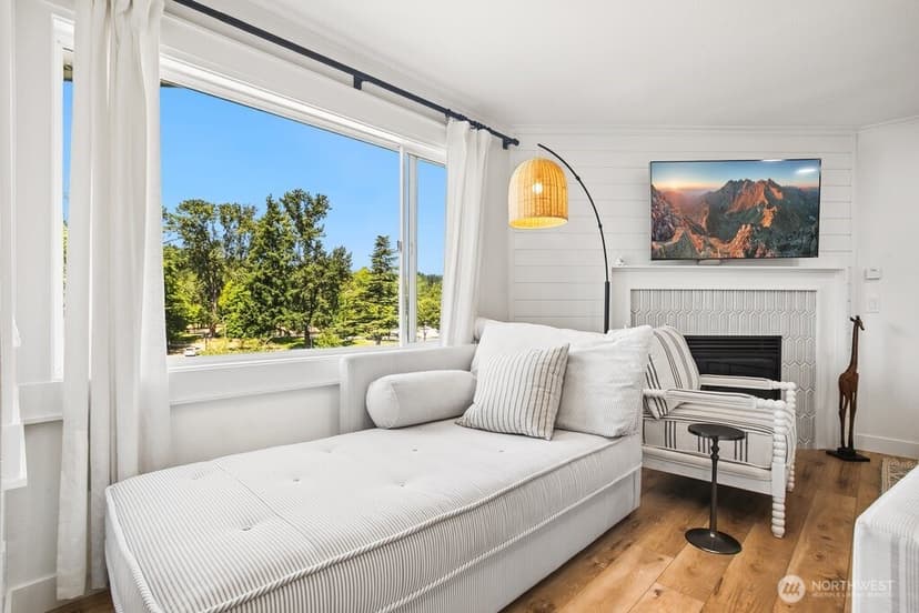 Property photo for 9715 NE Juanita Drive #B407, Kirkland photo 6
