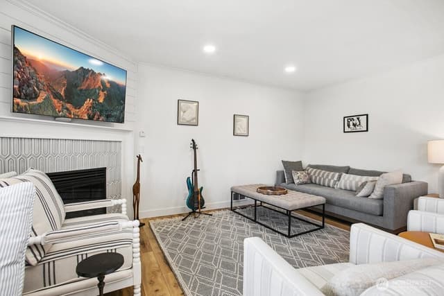 Property photo for 9715 NE Juanita Drive #B407, Kirkland photo 4