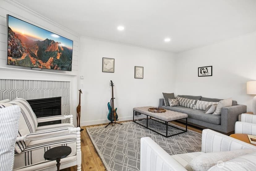 Property photo for 9715 NE Juanita Drive #B407, Kirkland photo 4