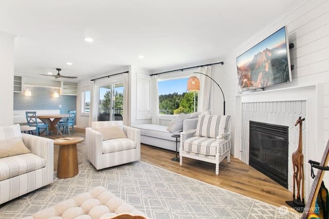 Property photo for 9715 NE Juanita Drive #B407, Kirkland photo 3