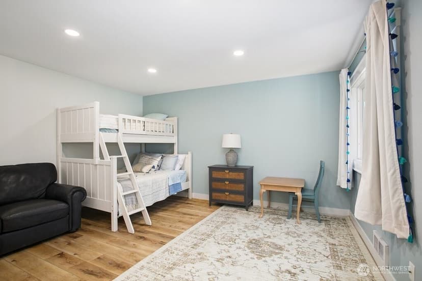 Property photo for 9715 NE Juanita Drive #B407, Kirkland photo 17