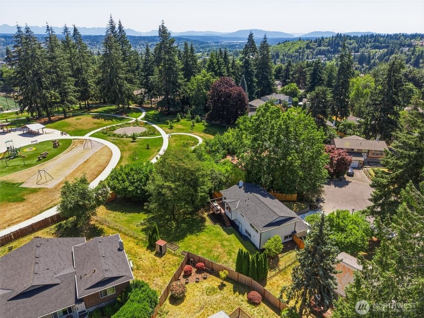 Property photo for 12936 NE 130th St, Kirkland photo 35