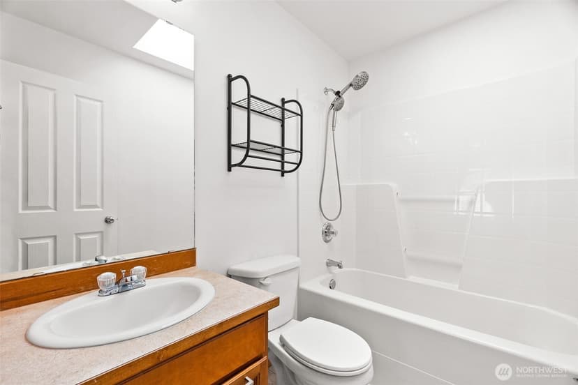 Property photo for 721 26th Avenue SW, Puyallup photo 24