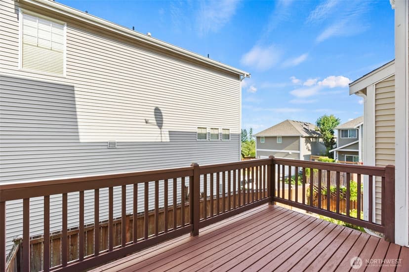 Property photo for 721 26th Avenue SW, Puyallup photo 16