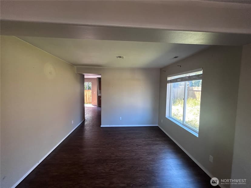 Property photo for 7304 35th Place NE, Marysville photo 5