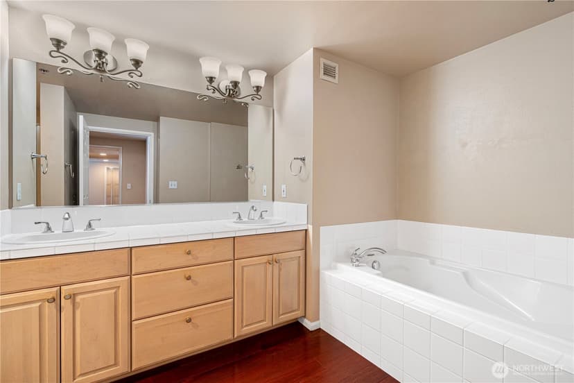 Property photo for 177 107th Avenue NE #1501, Bellevue photo 17
