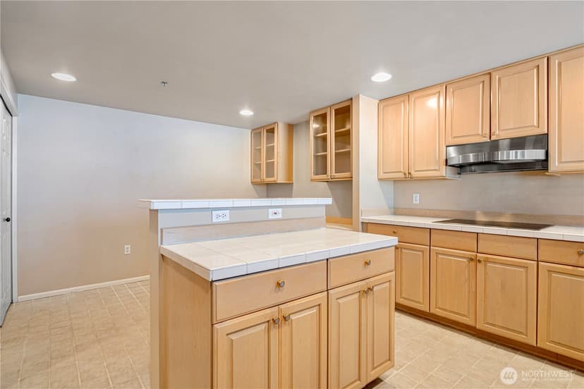 Property photo for 177 107th Avenue NE #1501, Bellevue photo 12
