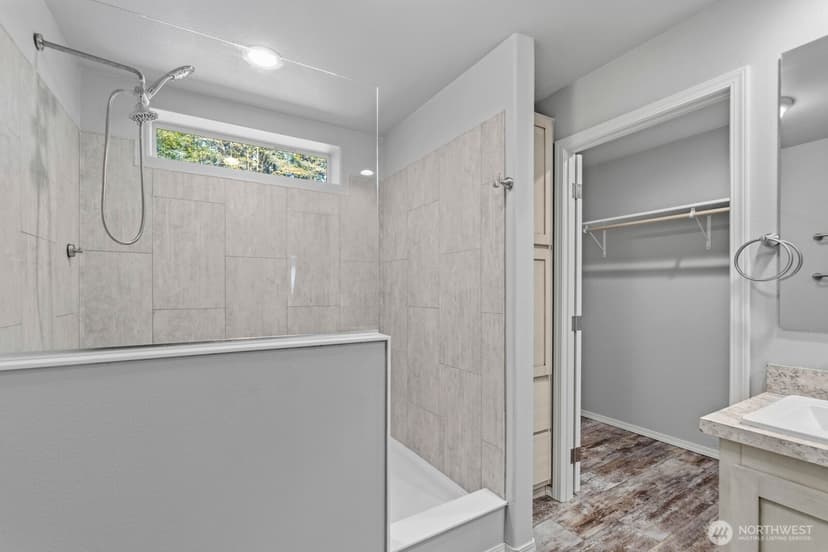 Property photo for 13420 Glenwood Road SW, Port Orchard photo 32