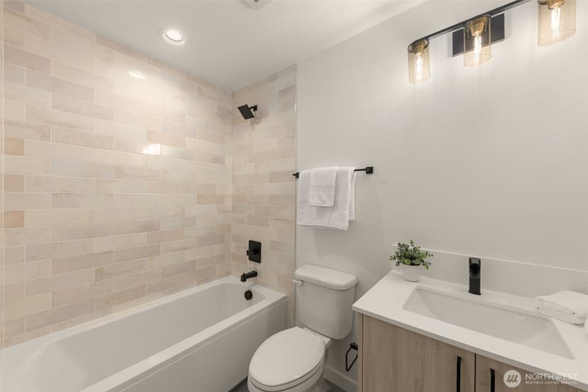 Property photo for 4420 Midvale Avenue N, Seattle photo 15