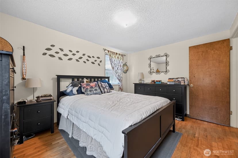 Property photo for 9219 26th Avenue SW, Seattle photo 6