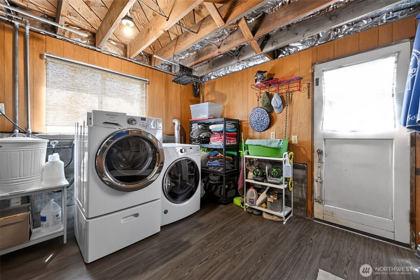 Property photo for 9219 26th Avenue SW, Seattle photo 24