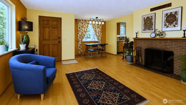 Property photo for 9219 26th Avenue SW, Seattle photo 3