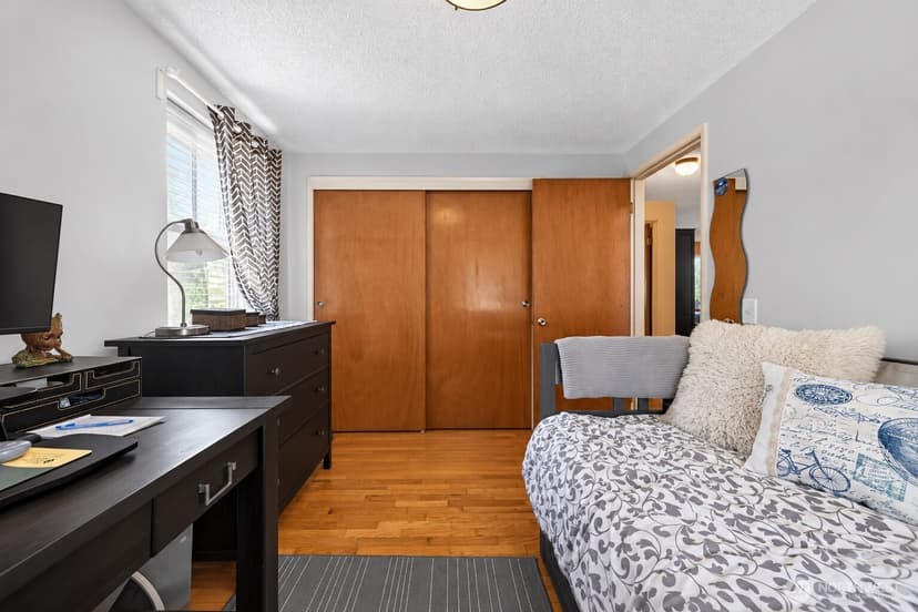 Property photo for 9219 26th Avenue SW, Seattle photo 10