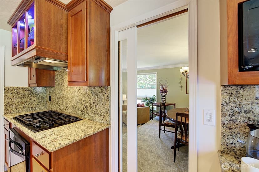 Property photo for 12104 NE 141st Street, Kirkland photo 8