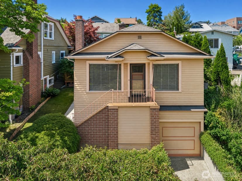 Property photo for 6505 Dayton Avenue N, Seattle photo 2