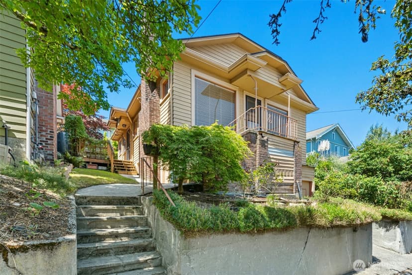 Property photo for 6505 Dayton Avenue N, Seattle photo 3