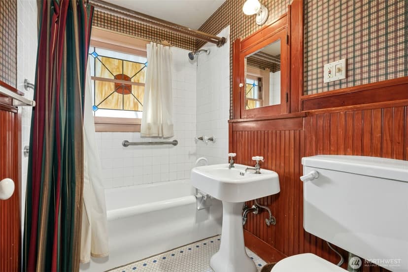 Property photo for 6505 Dayton Avenue N, Seattle photo 17