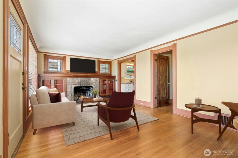 Property photo for 6505 Dayton Avenue N, Seattle photo 8