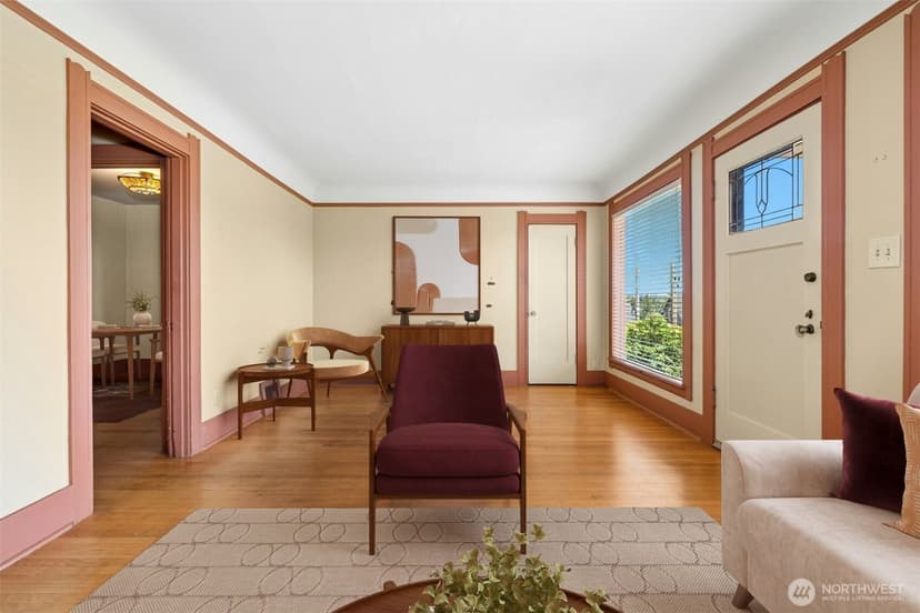 Property photo for 6505 Dayton Avenue N, Seattle photo 4