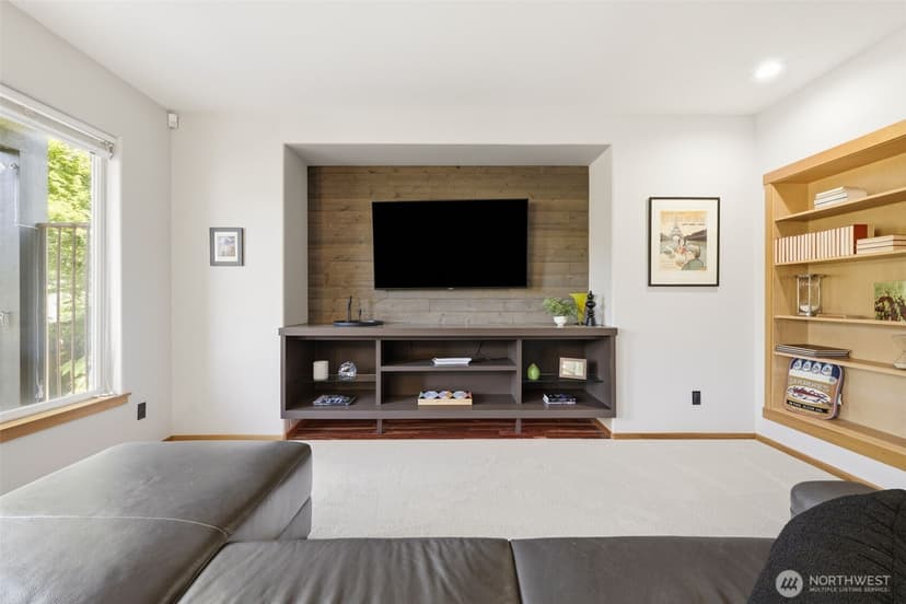 Property photo for 21506 117th Avenue SE, Kent photo 11