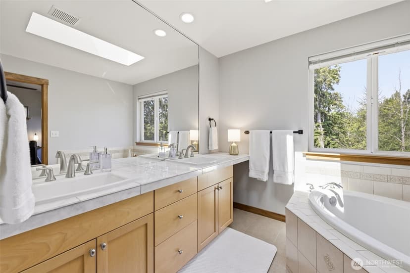 Property photo for 21506 117th Avenue SE, Kent photo 15
