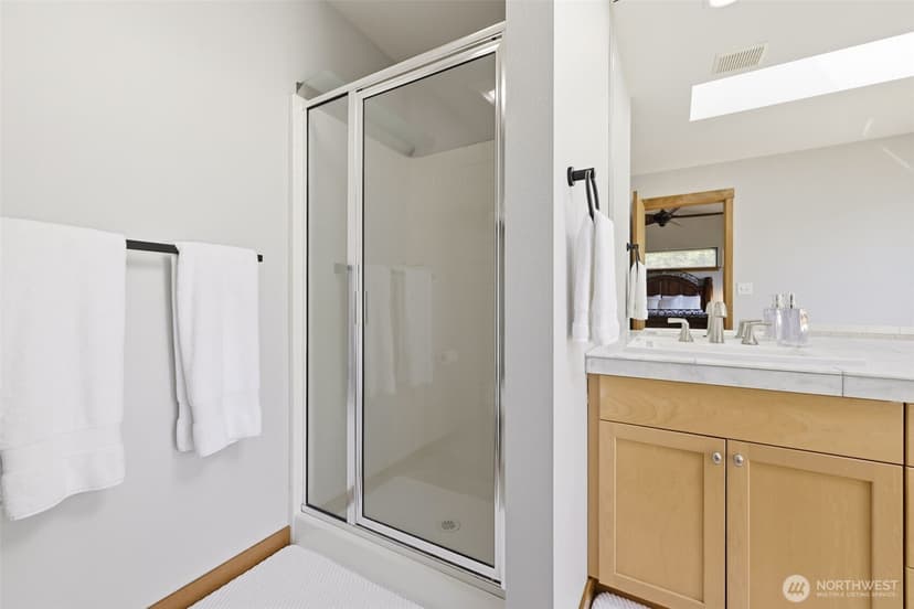 Property photo for 21506 117th Avenue SE, Kent photo 17