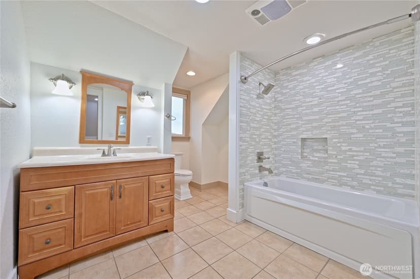 Property photo for 2134 E 14th Street, Bremerton photo 17