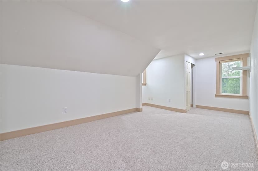 Property photo for 2134 E 14th Street, Bremerton photo 18