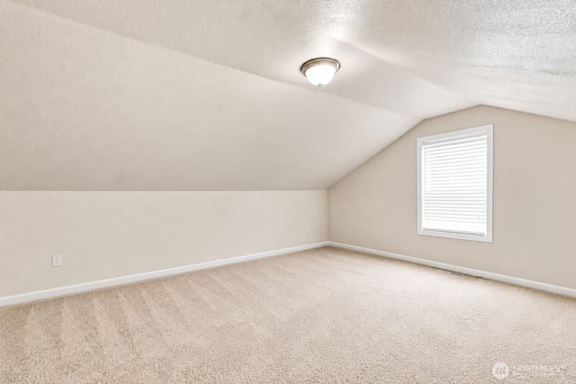 Property photo for 8316 121st Street SW, Lakewood photo 11
