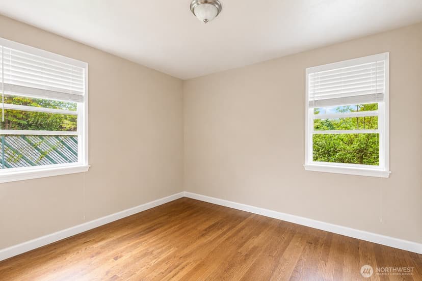 Property photo for 8316 121st Street SW, Lakewood photo 9
