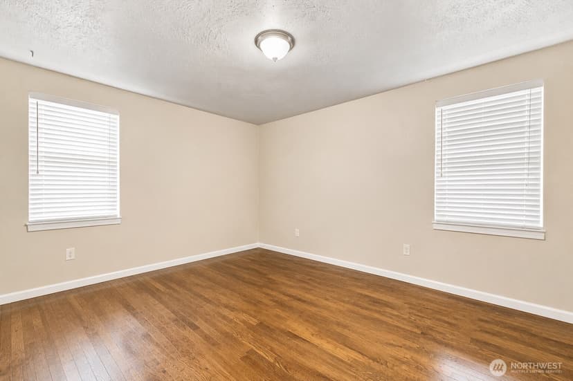 Property photo for 8316 121st Street SW, Lakewood photo 10