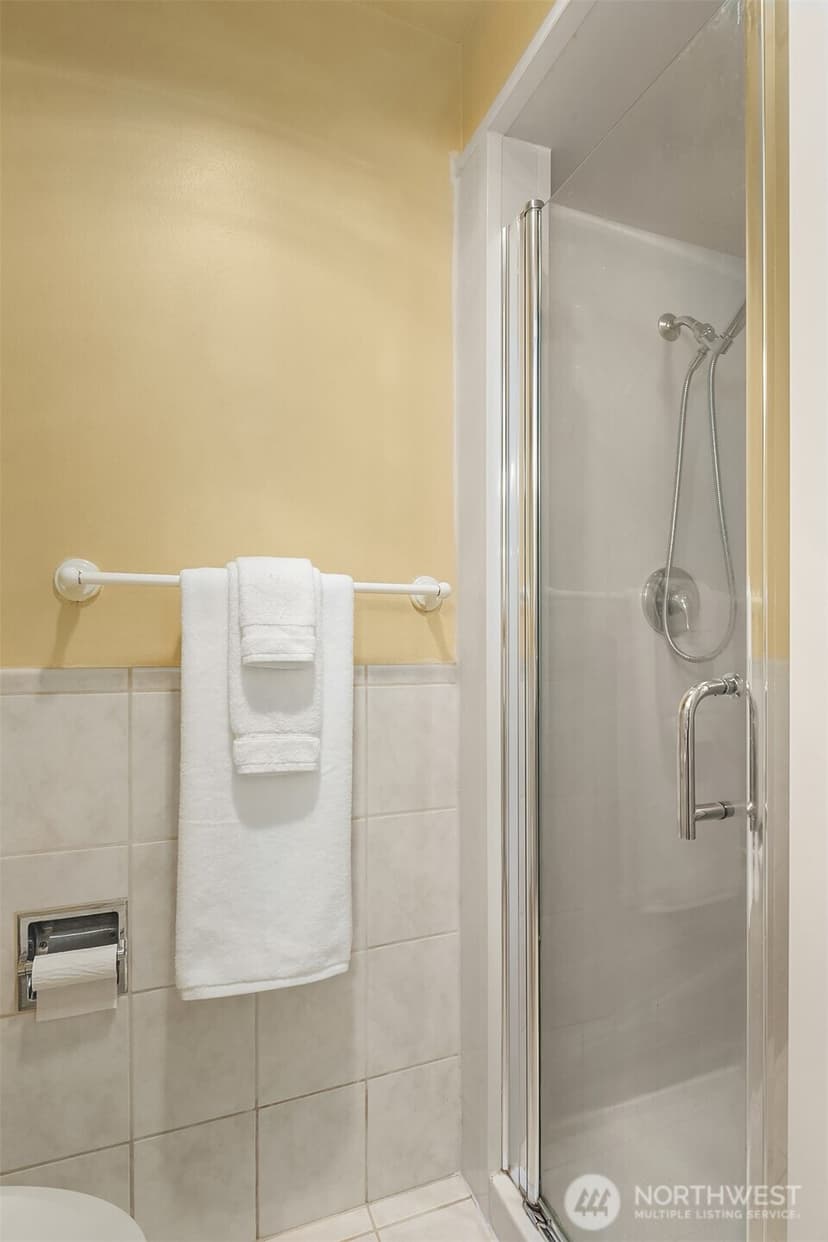 Property photo for 6116 190th Street, Kenmore photo 18