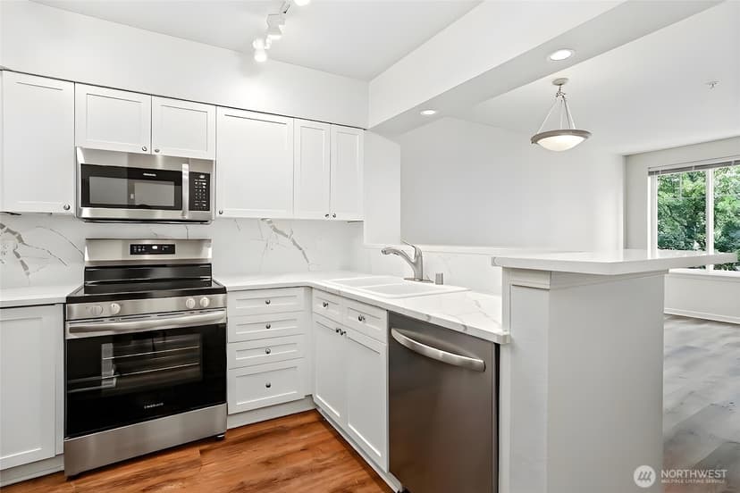 Property photo for 1525 NW 57th Street #326, Seattle photo 4