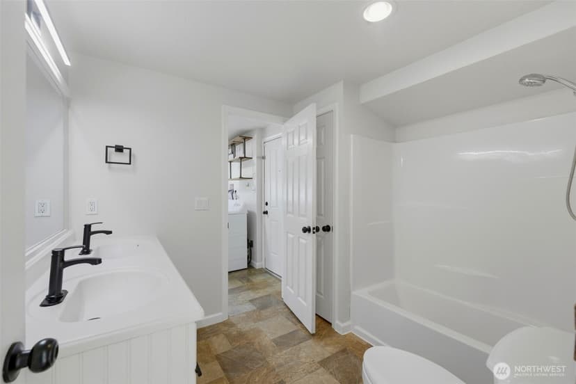 Property photo for 11418 Jovita Boulevard E, Edgewood photo 23