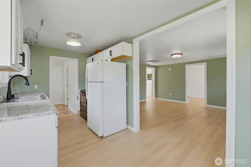 Property photo for 11418 Jovita Boulevard E, Edgewood photo 9