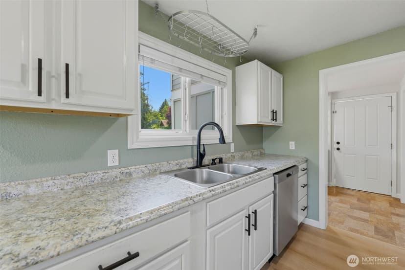Property photo for 11418 Jovita Boulevard E, Edgewood photo 7