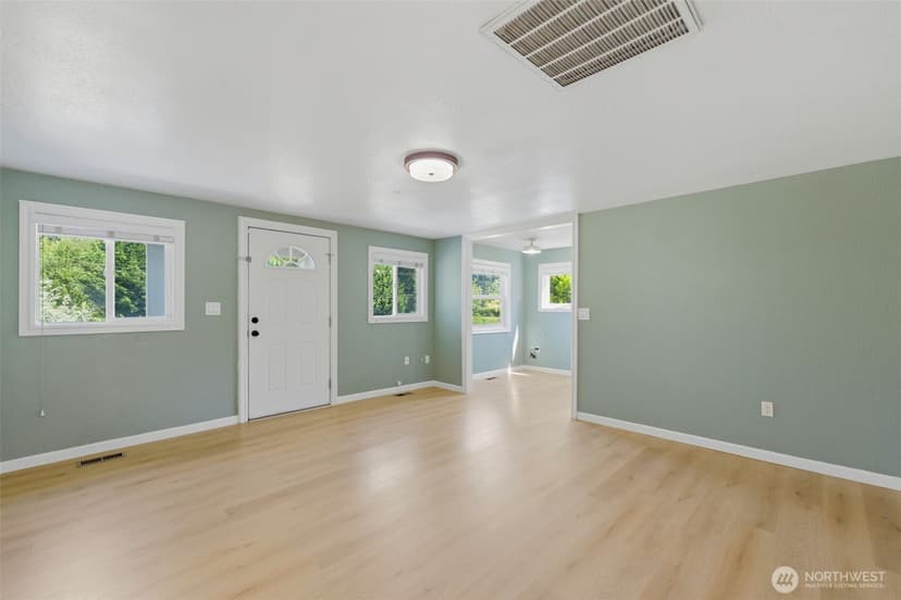 Property photo for 11418 Jovita Boulevard E, Edgewood photo 13