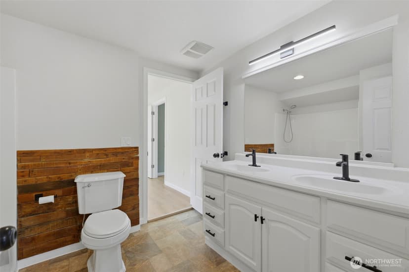 Property photo for 11418 Jovita Boulevard E, Edgewood photo 25