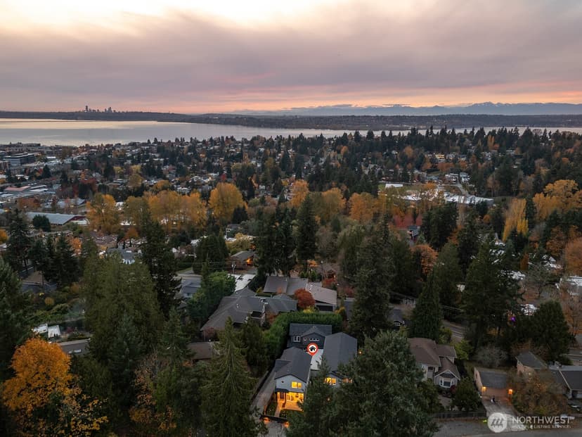 Property photo for 11217 NE 95th Street, Kirkland photo 36