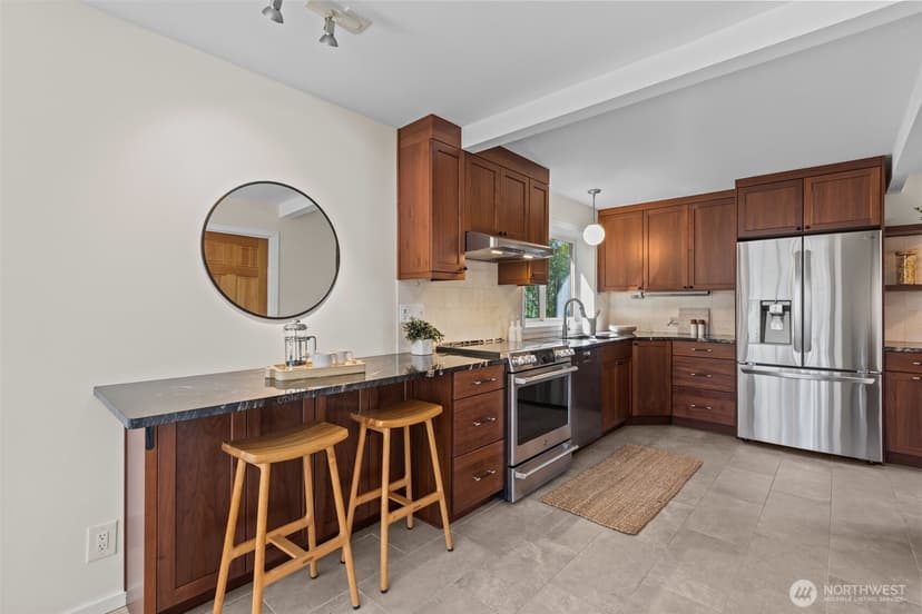 Property photo for 2025 Fairview Avenue E #E, Seattle photo 14