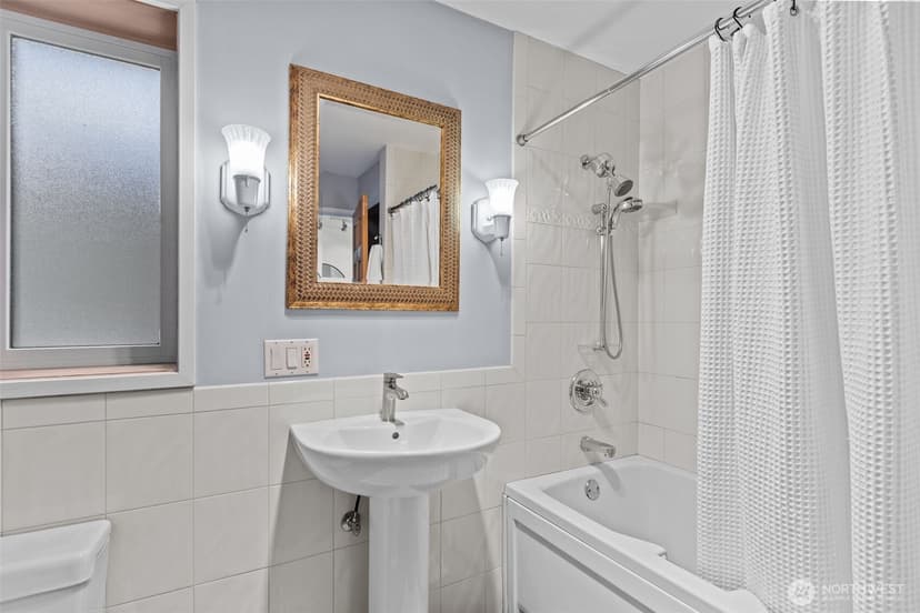 Property photo for 2025 Fairview Avenue E #E, Seattle photo 21