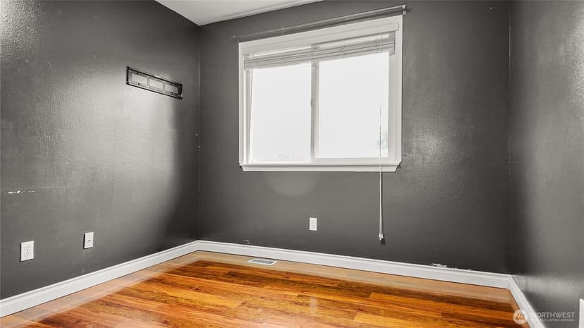 Property photo for 19601 Knoll Dr, Arlington photo 22