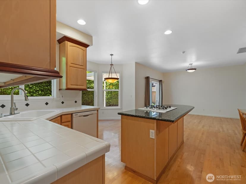Property photo for 7850 123rd Avenue NE, Kirkland photo 6