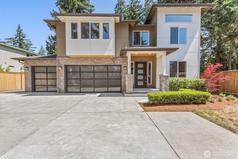 Property photo for 15204 Greenwood Avenue N, Shoreline photo 31