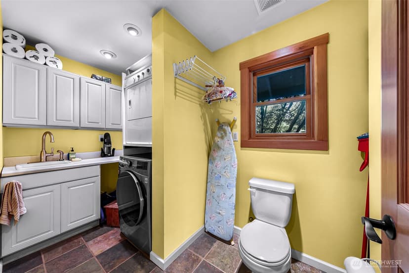 Property photo for 6701 Holst Road, Clinton photo 21