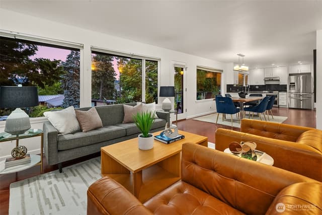 Property photo for 6425 Hampton Road S, Seattle photo 4