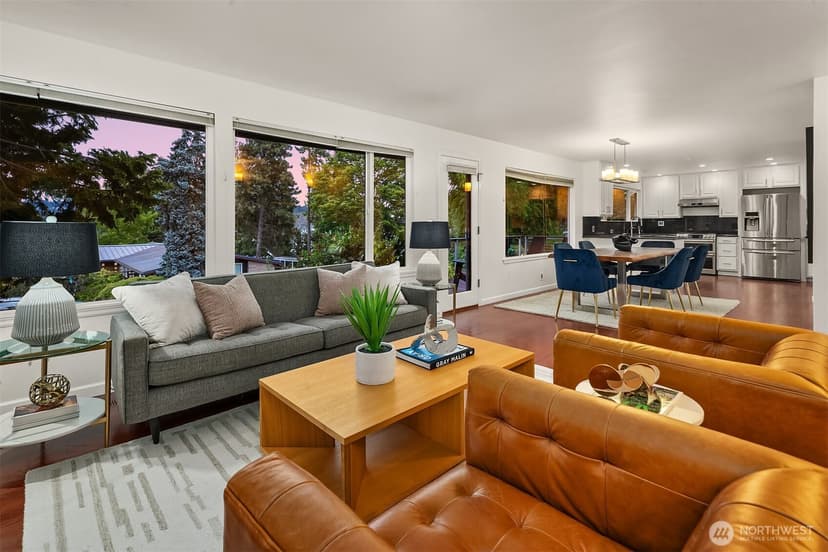 Property photo for 6425 Hampton Road S, Seattle photo 4