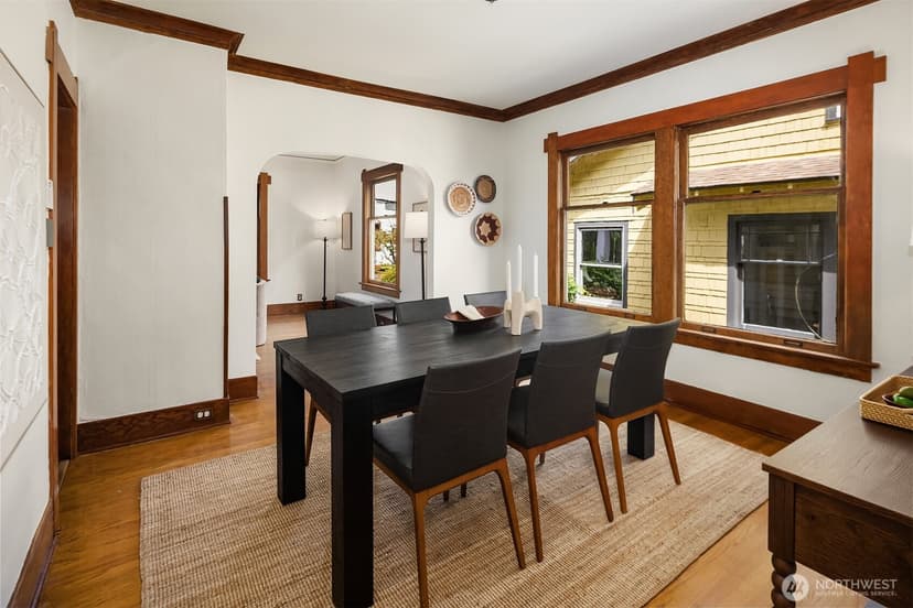 Property photo for 2710 18th Avenue S, Seattle photo 8