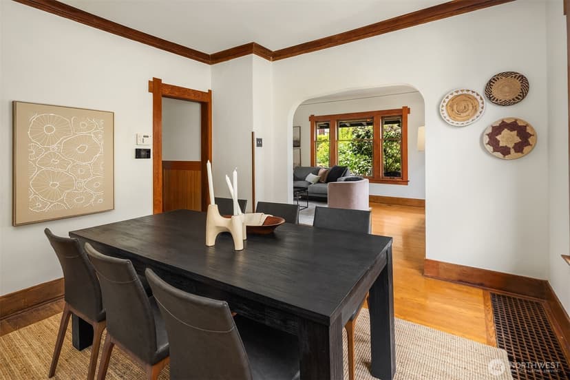 Property photo for 2710 18th Avenue S, Seattle photo 7