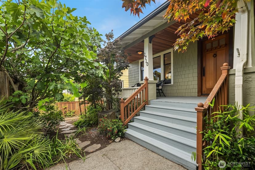 Property photo for 2710 18th Avenue S, Seattle photo 2